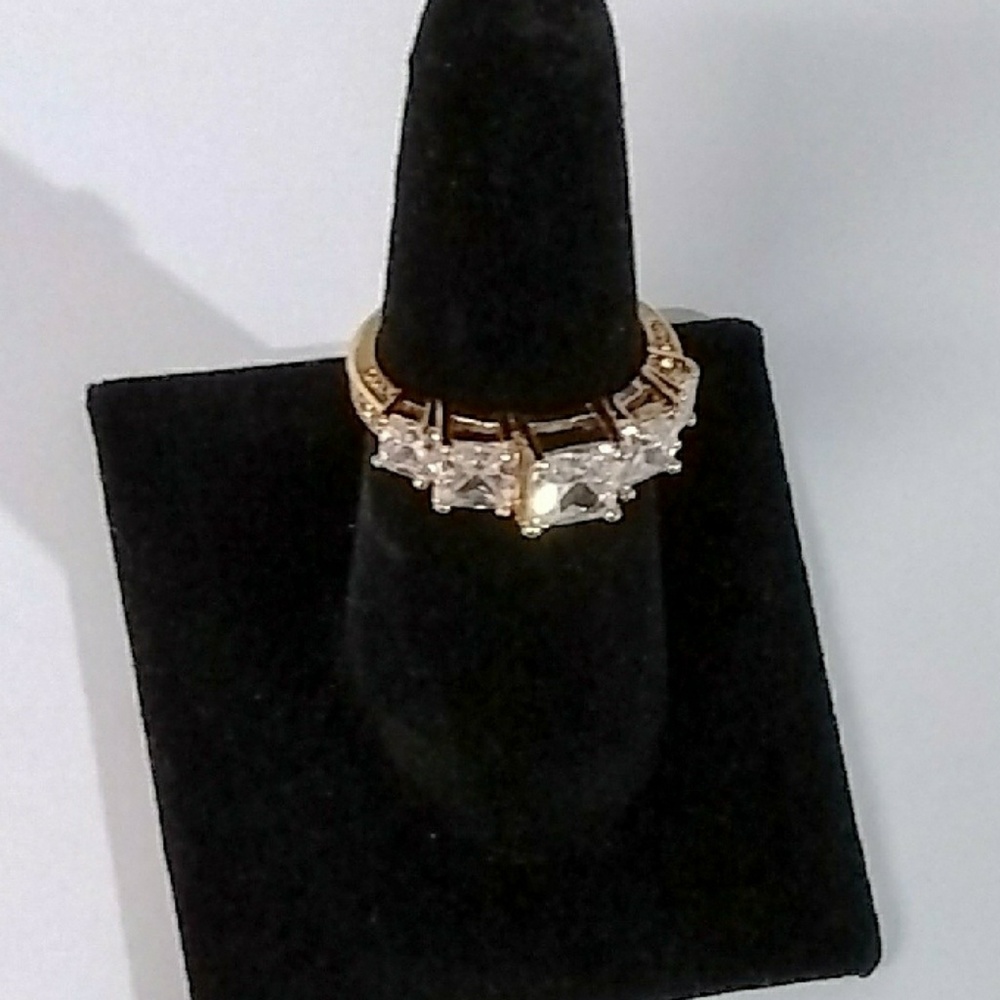 2 DAY SHIPPING 14K & White Sapphires Size 8